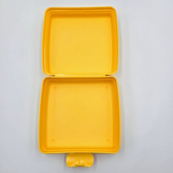 Tupperware Kids Madagascar Lunch Set Of 2 Holograph Sandwich Keeper Tumbler Movi - Picture 13 of 15